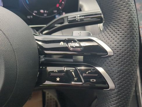 New 2025 Mercedes-Benz GLC 350e 4MATIC image 14