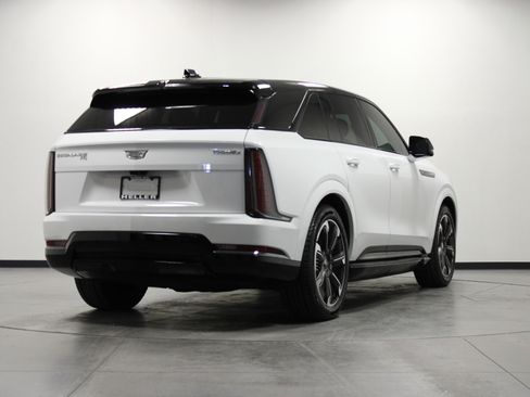 Used 2025 Cadillac Escalade IQ Sport 2 AWD/4WD image 4