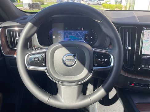Used 2024 Volvo XC60 B5 Plus AWD/4WD image 20