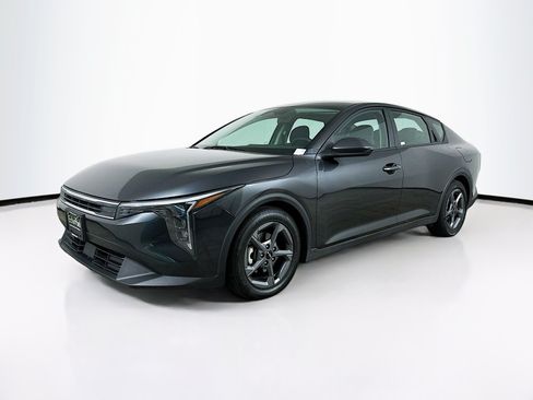 Used 2025 Kia K4 FWD image 3