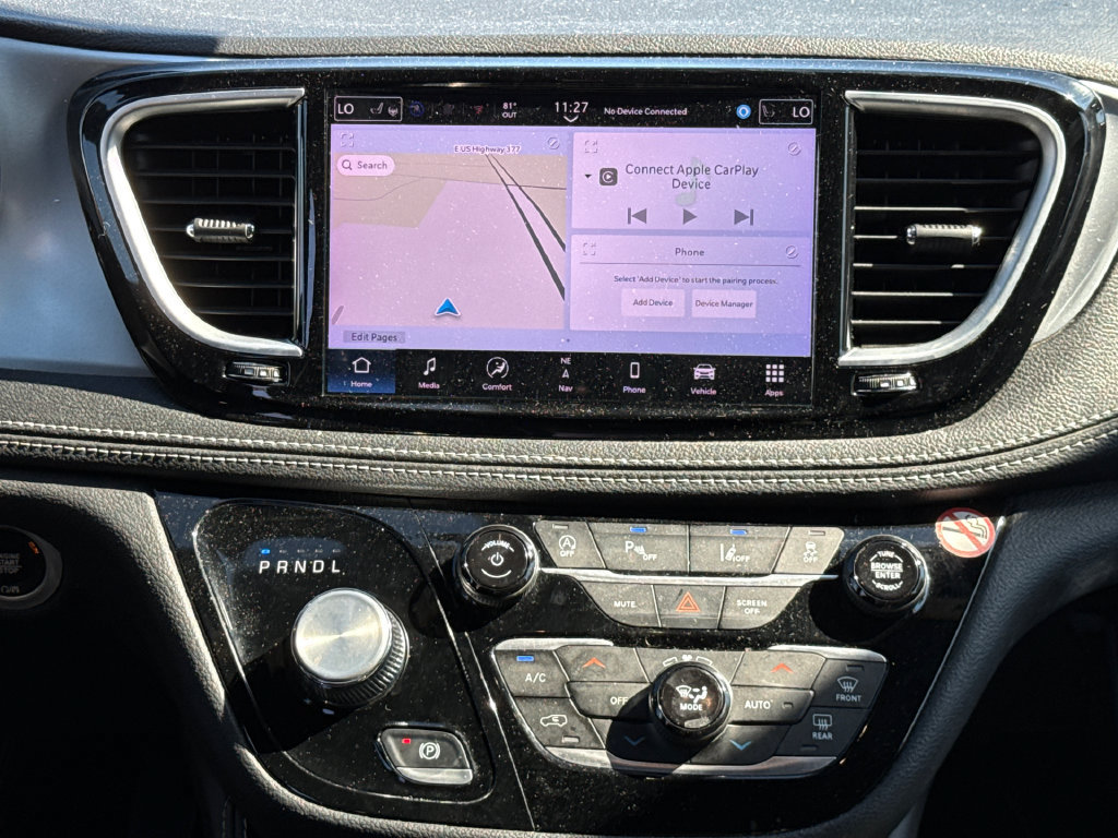 Used 2025 Chrysler Pacifica Limited FWD image 11