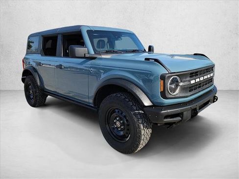 Used 2022 Ford Bronco Black Diamond image 3
