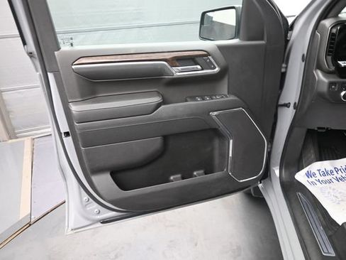 Used 2024 GMC Sierra 1500 Elevation AWD/4WD image 12