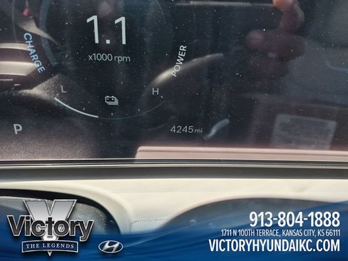 Used 2025 Hyundai Tucson Limited AWD/4WD image 16