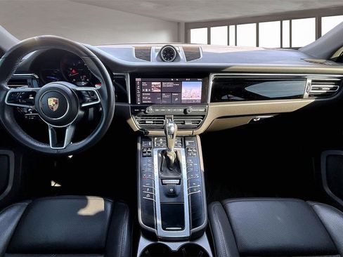Used 2021 Porsche Macan image 16