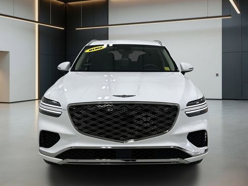 Certified 2026 Genesis GV70 2.5T AWD/4WD image 6