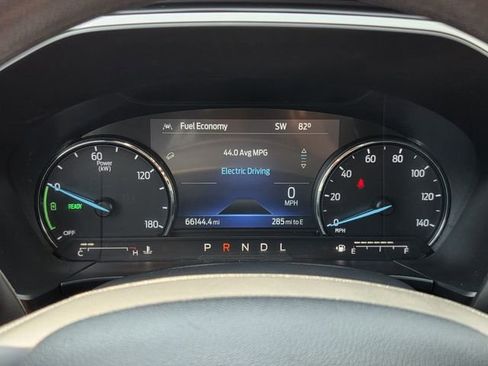 Used 2021 Ford Escape SE image 25