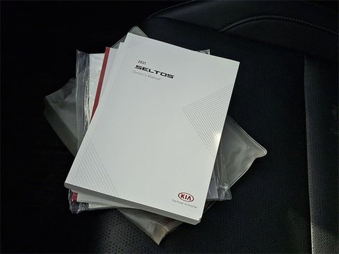 Used 2021 Kia Seltos EX image 27