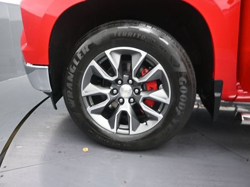 Used 2022 Chevrolet Silverado 1500 LT RWD image 12