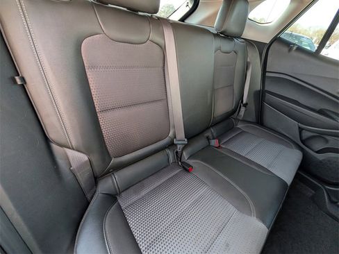 Used 2025 Chevrolet Trax LT w/ Driver Confidence Package image 24