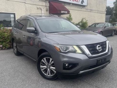 Used 2018 Nissan Pathfinder SV w/ Cargo Package AWD/4WD image 1