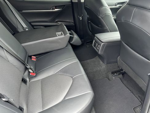 Used 2023 Toyota Camry XLE w/ Cold Weather Package image 19