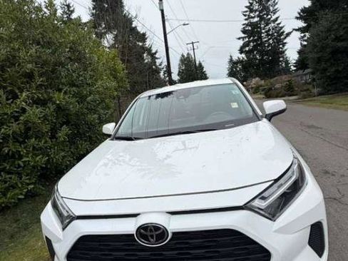 Used 2023 Toyota RAV4 LE FWD image 2
