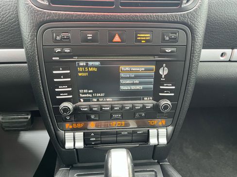 Used 2009 Porsche Cayenne image 23