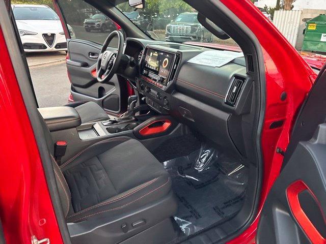 Used 2025 Nissan Frontier PRO-4X AWD/4WD image 29