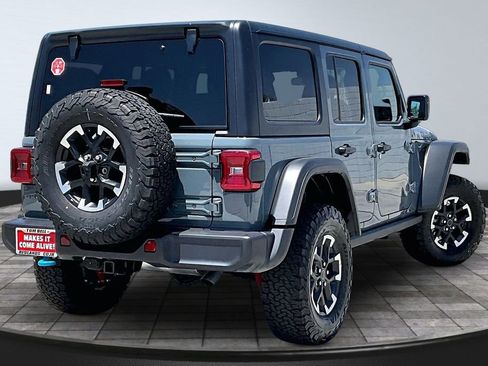 Used 2025 Jeep Wrangler Unlimited Rubicon 4xe w/ Convenience Group AWD/4WD image 20