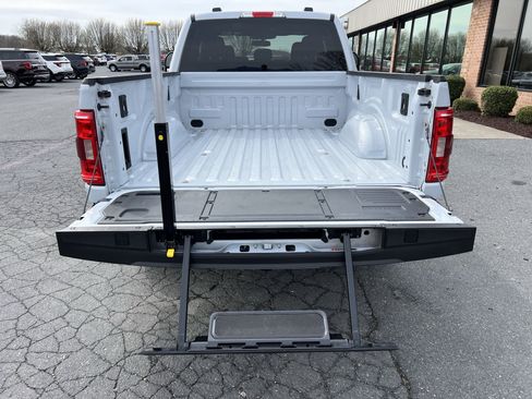 Used 2022 Ford F150 XLT w/ Equipment Group 302A High image 11