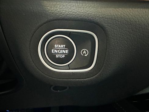 Certified 2025 Mercedes-Benz GLE 450 4MATIC image 21