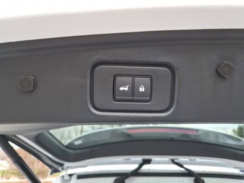 New 2025 Nissan Pathfinder Platinum image 11