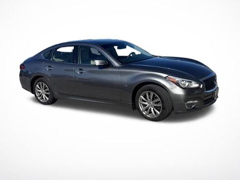 Used 2016 INFINITI Q70 3.7 w/ Deluxe Touring Package AWD/4WD image 1