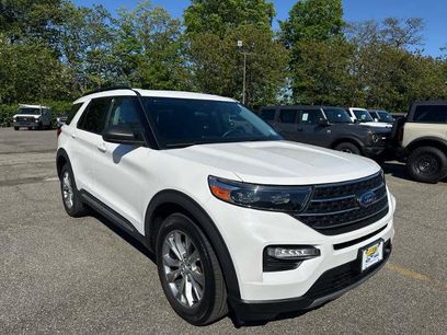 Certified 2023 Ford Explorer XLT w/ Equipment Group 202A