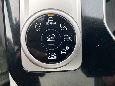 Used 2025 Mitsubishi Outlander SEL AWD/4WD image 36