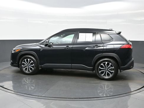 Used 2025 Toyota Corolla Cross AWD Hybrid w/ Moonroof Package image 3