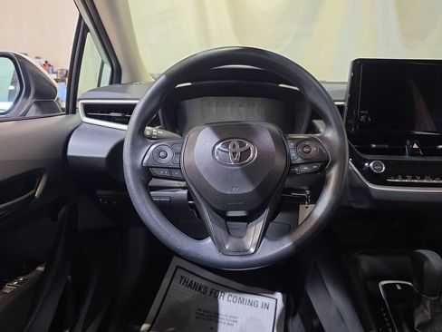 Used 2026 Toyota Corolla LE FWD image 11