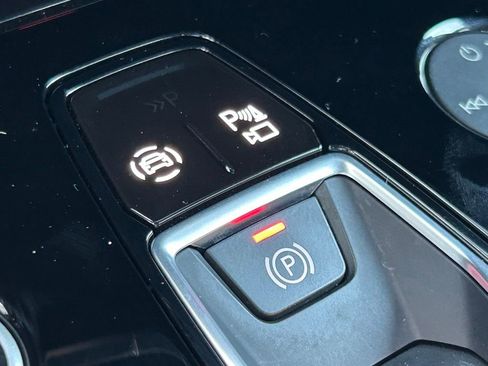 Used 2023 Audi Q4 e-tron Prestige w/ Black Optic Package image 32