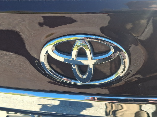 Used 2018 Toyota Avalon Limited w/ All Weather Liner Package FWD image 28