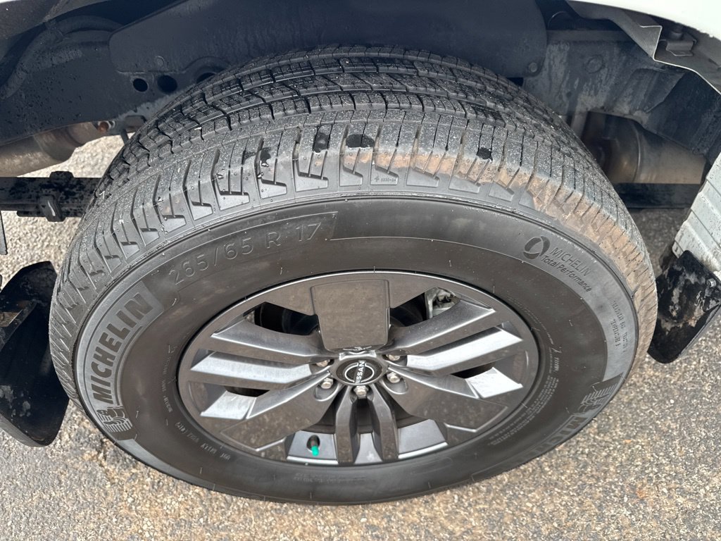 Used 2025 Nissan Frontier SV RWD image 40