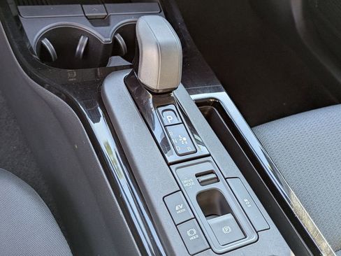 Used 2023 Toyota Prius LE image 9