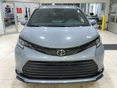 New 2026 Toyota Sienna XLE Woodland Edition image 3