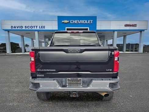 Used 2022 Chevrolet Silverado 3500 LTZ w/ LTZ Plus Package AWD/4WD image 10