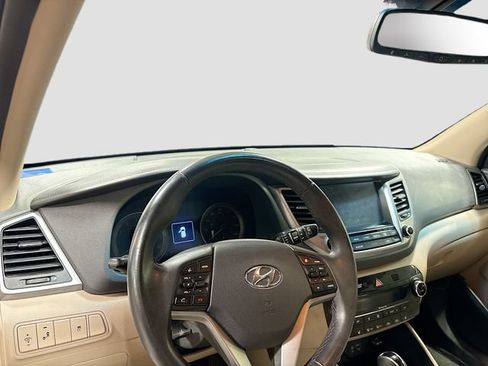 Used 2017 Hyundai Tucson SE Plus AWD/4WD image 10