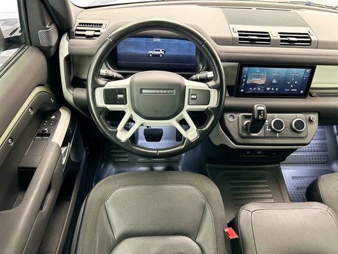 Used 2021 Land Rover Defender 90 First Edition image 13