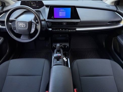 Used 2023 Toyota Prius LE image 12