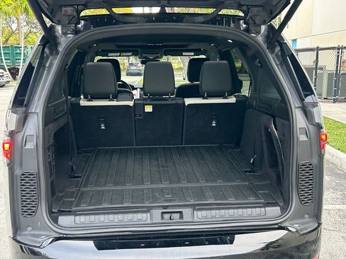 Used 2021 Land Rover Discovery S R-Dynamic image 26