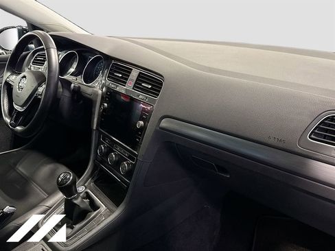 Used 2018 Volkswagen Golf SE FWD image 27