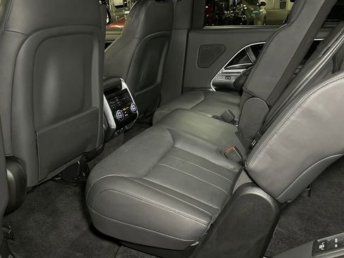 Used 2023 Land Rover Range Rover Long Wheelbase SE AWD/4WD image 19