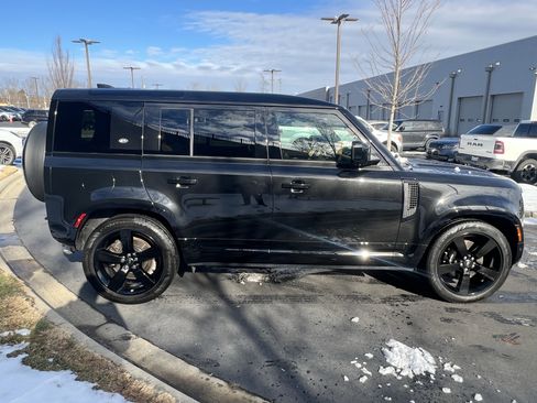 Certified 2024 Land Rover Defender 110 V8 image 29