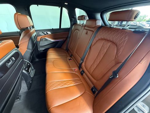 Used 2024 BMW X5 sDrive40i w/ Executive Package RWD image 25