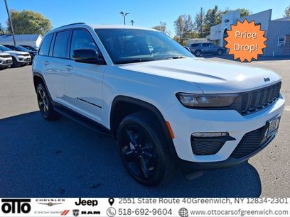 New 2025 Jeep Grand Cherokee Limited w/ Black Appearance Package
