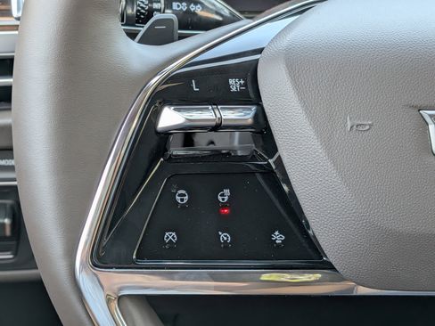 New 2026 Cadillac Escalade ESV Luxury image 28