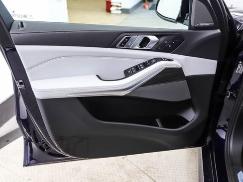 New 2026 BMW X5 xDrive40i w/ M Sport Package image 9