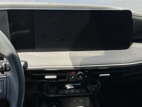 Used 2026 Nissan Kicks SV FWD image 12