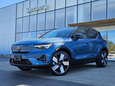 Used 2023 Volvo XC40 Recharge Ultimate w/ Protection Package Premier AWD/4WD image 1