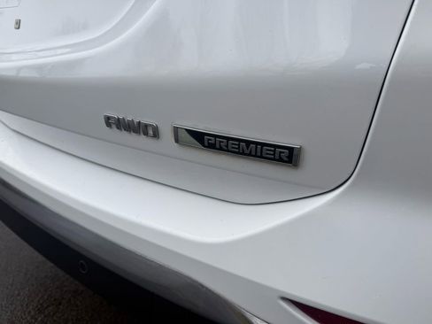 Used 2018 Chevrolet Equinox Premier image 36