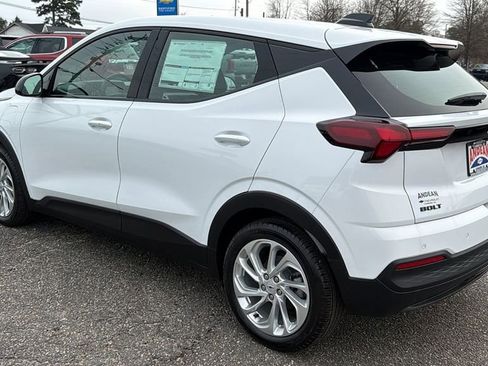 New 2027 Chevrolet Bolt LT w/ Comfort Package image 7