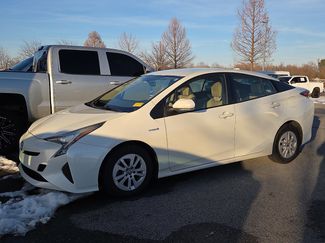 Used 2016 Toyota Prius Two video 2